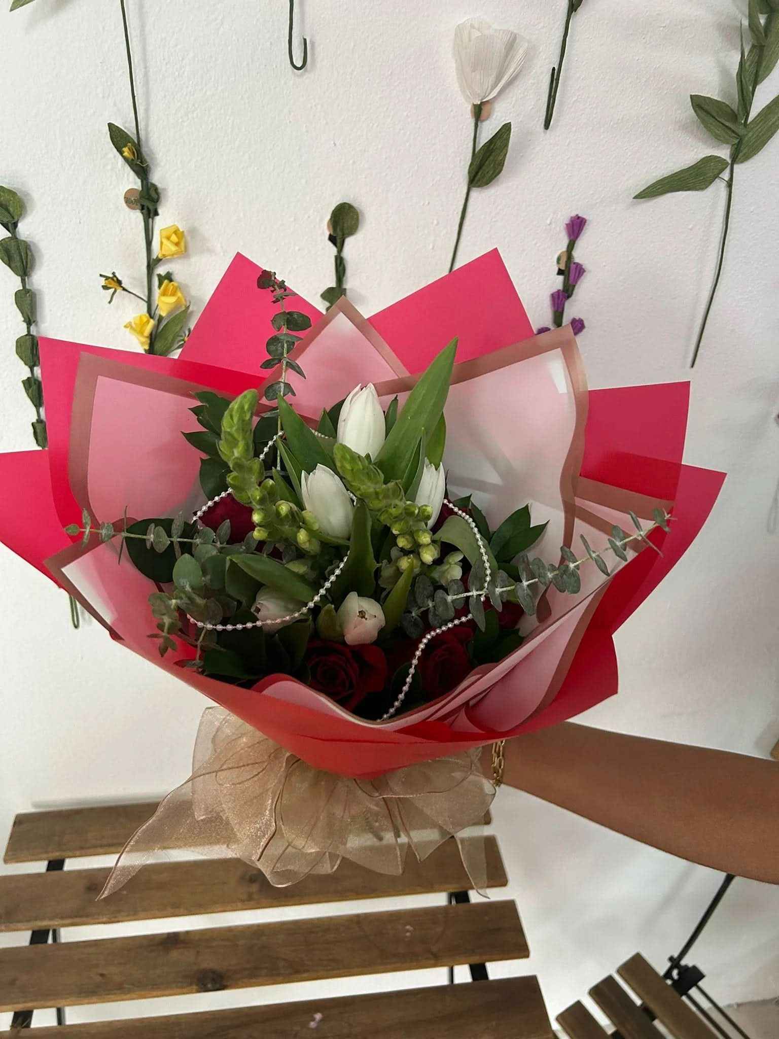White Pearl Love - FLOVERS