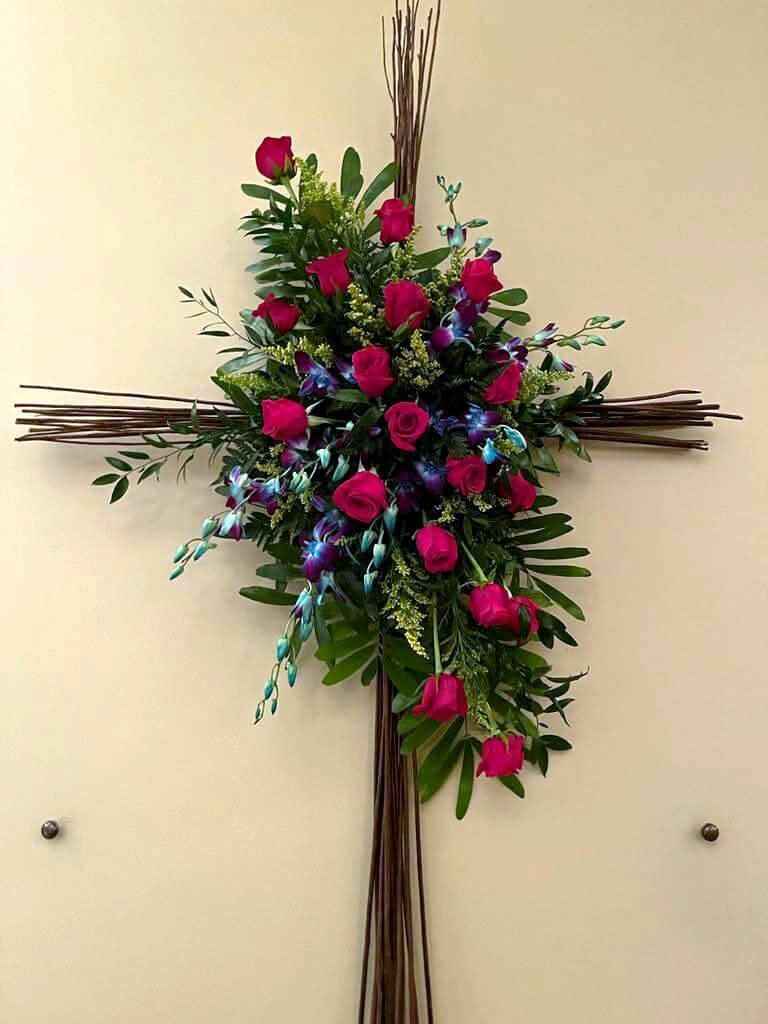 Corona Cruz de Devoción - FLOVERS