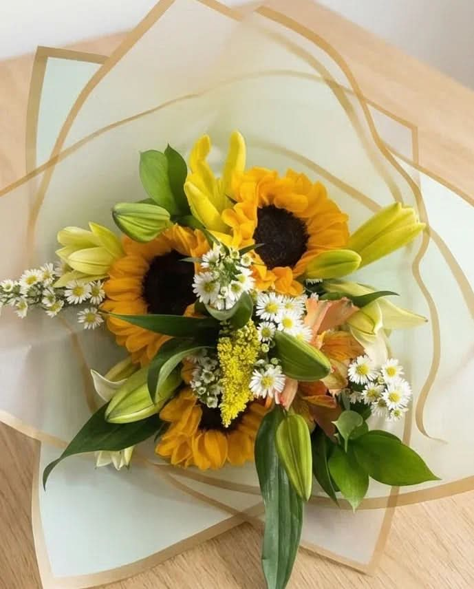Golden Bloom - FLOVERS