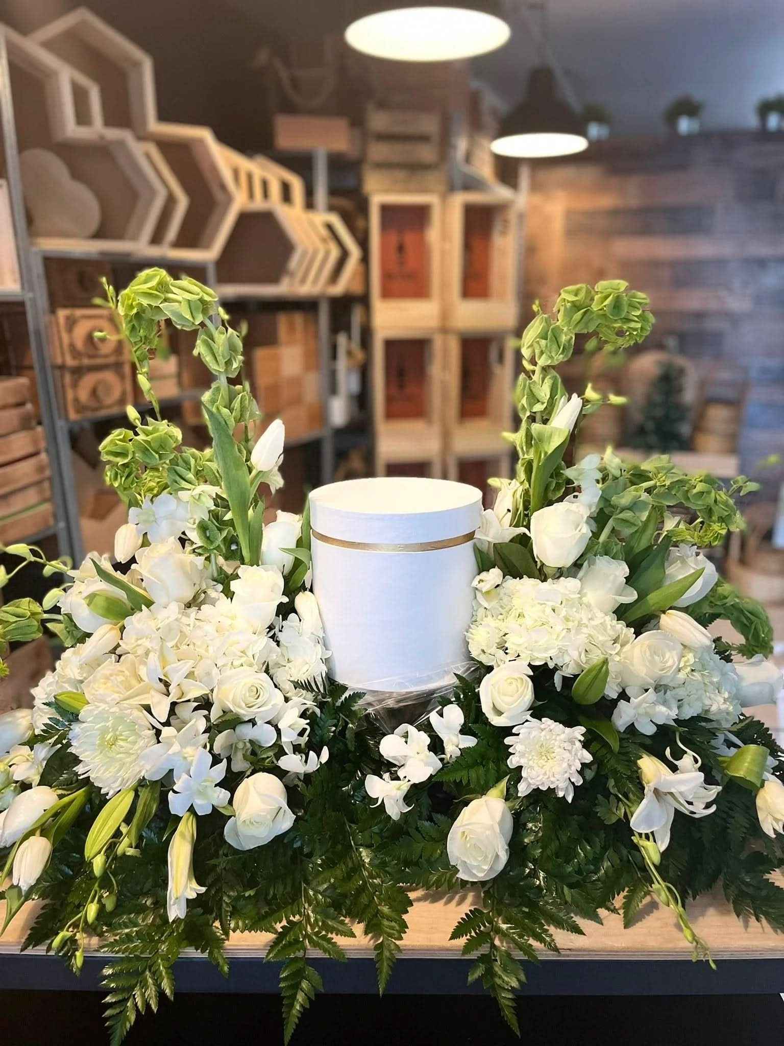 Arreglo Funeral Divino - FLOVERS