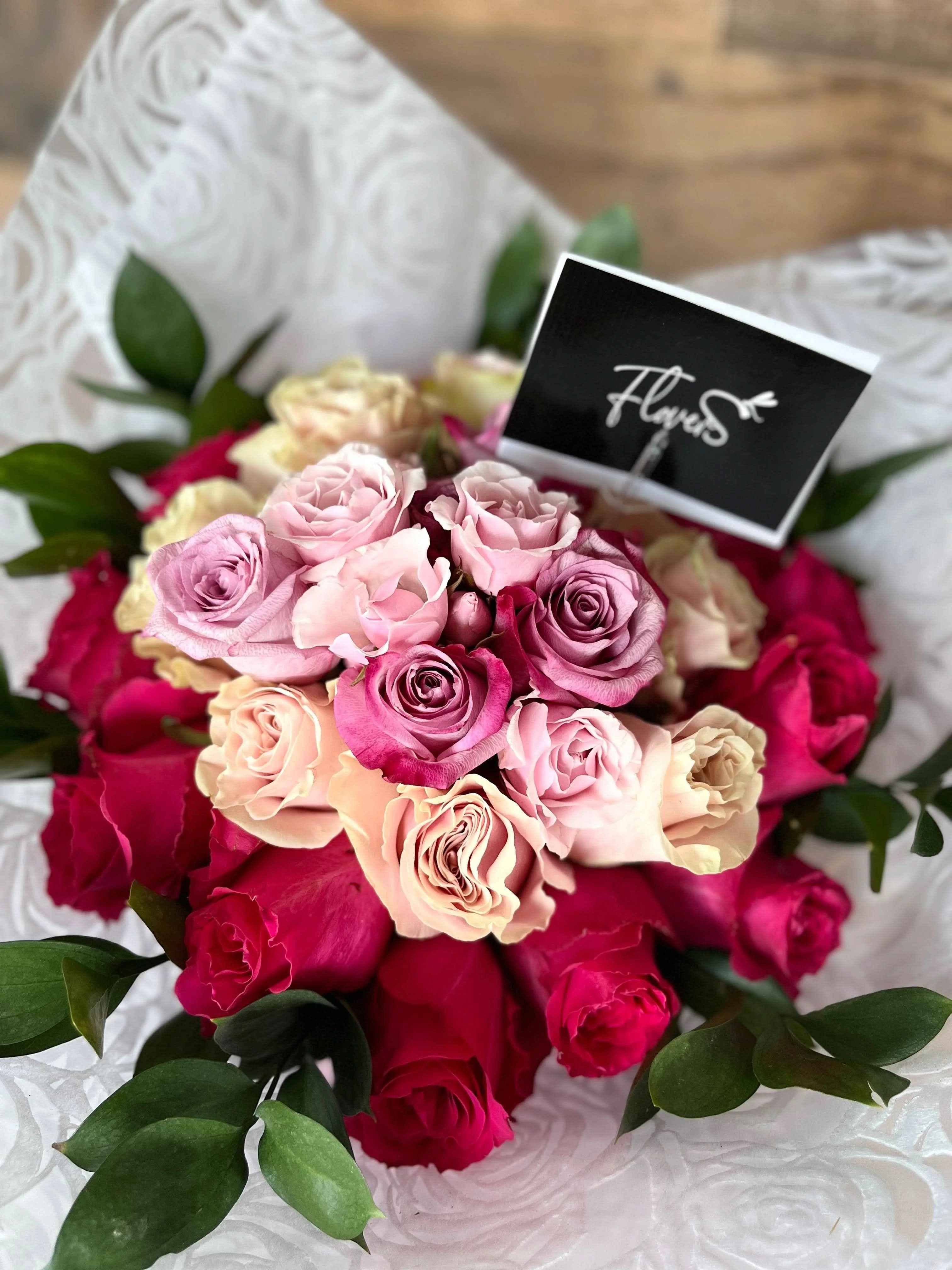 Rose Bouquet (20) - FLOVERS
